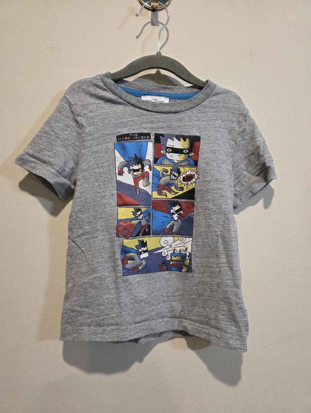 The Marc Jacobs Kids Gray Superhero Comic Graphic Short Sleeve T-Shirt Size 5 /